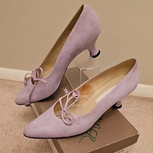 Jones New York Lavender Heels with Bow Detail